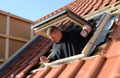 Pose de fenêtres de toit Velux à Virson